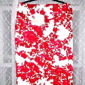 New York & Company Red & White Floral Pencil Skirt
Size 12
